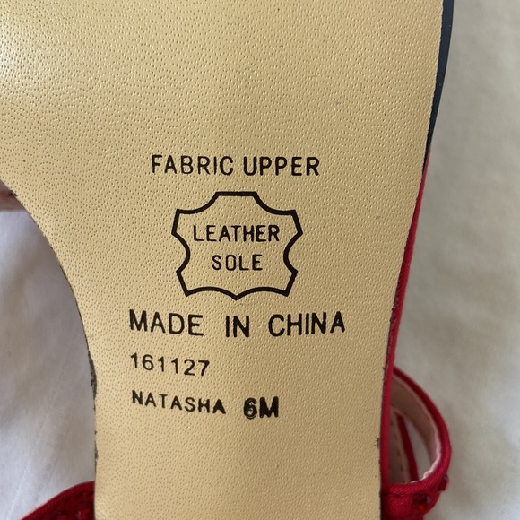 BEAUTIFUL RED SATIN HEELS, size 6 NEVER WORN. M.PATICK. PERFECT CONDITION. - Picture 7 of 9